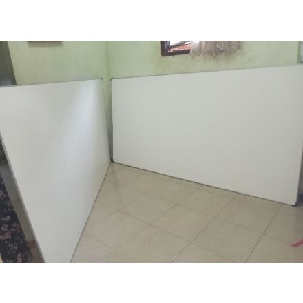 

Papan tulis whiteboard jumbo 2 sisi (hitam & putih) 121 x 243cm
