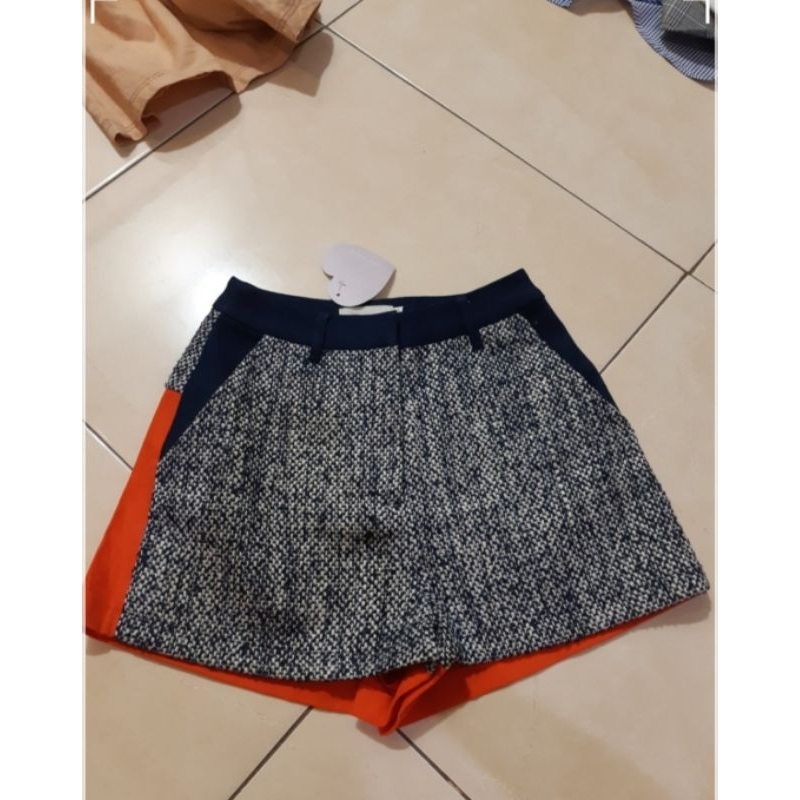 Celana pendek hotpants love bonito