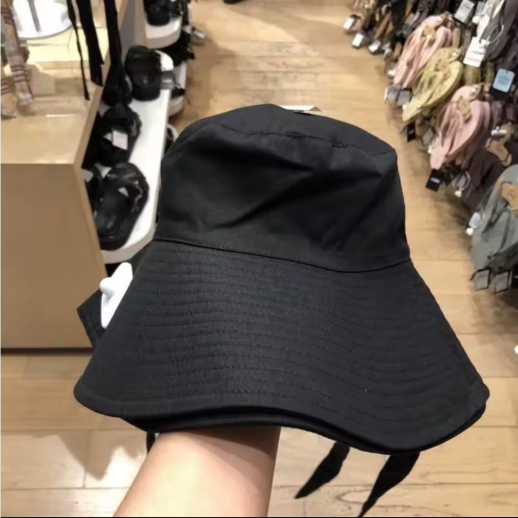 Topi Wide Bucket Hat Tali Fashion Korean Style Wanita Pria Pantai Outdoor Selebgram