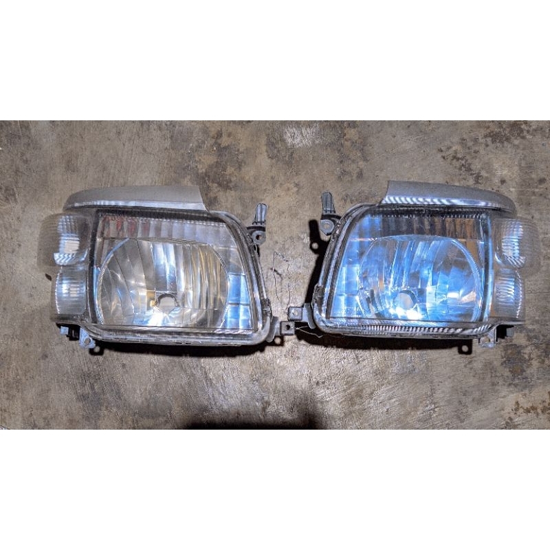 HEADLAMP HINO DUTRO/DYNASAURUS ORIGINAL