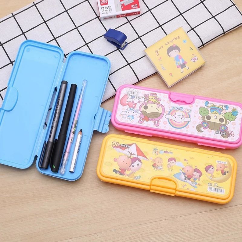 

Tempat Pensil Anak Motif Random / Kotak Pensil Lucu / Tempat Alat Tulis Sekolah / Kotak Pensil Karakter Random murah kotak pensil alat tulis sekolah bisa cod TS