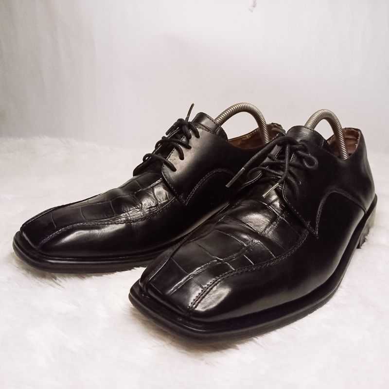 Sepatu Leather Derby Warna Hitam Untuk Pria| Edward Forrer