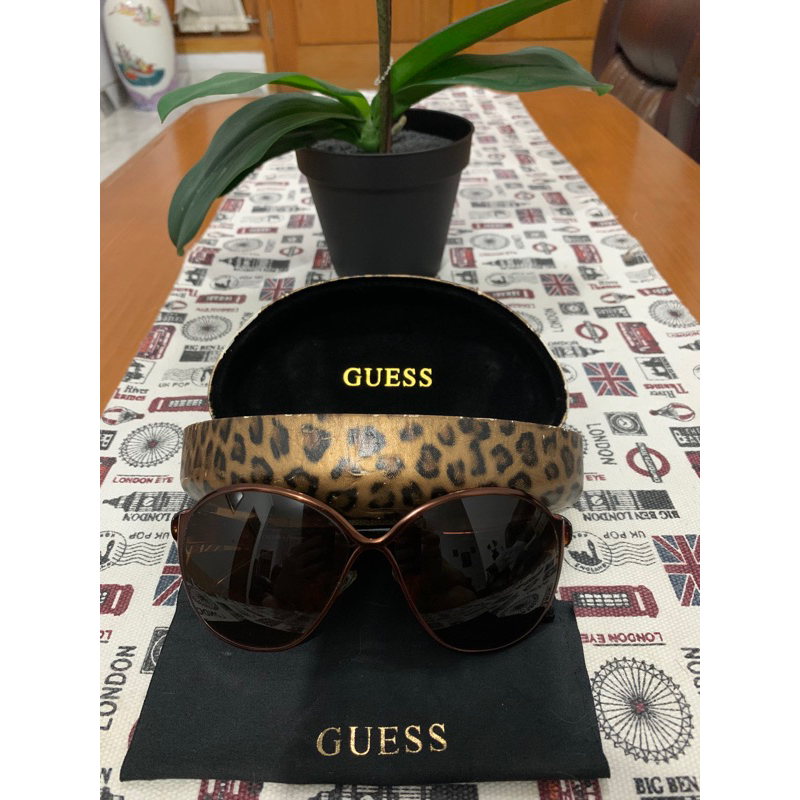 Preloved Guess Sunglasses