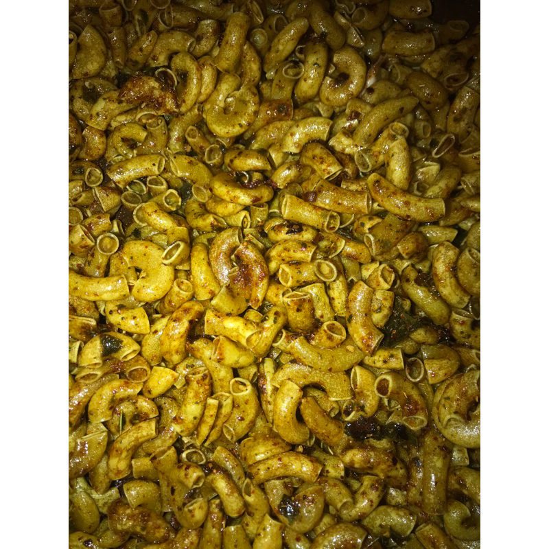 

makaroni kriuk pedas gurih aroma daun keruk kemasan 250g