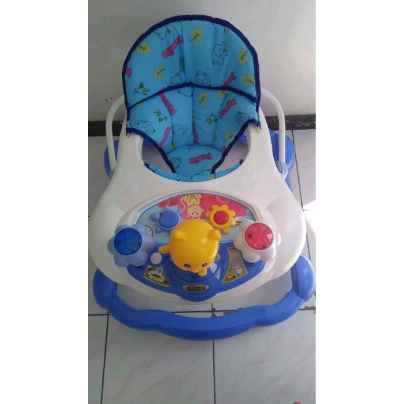 BABY WALKER FAMILY MUSIK