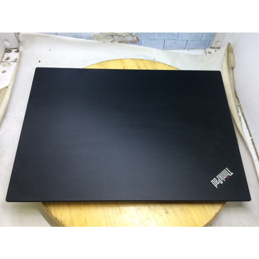 THINKPAD T570 I5 6300U 8GB RAM 128GB SSD 1920X1080 NUMPAD CAM MURAH