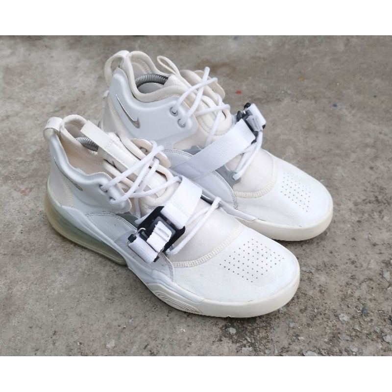 Nike Air Force 270