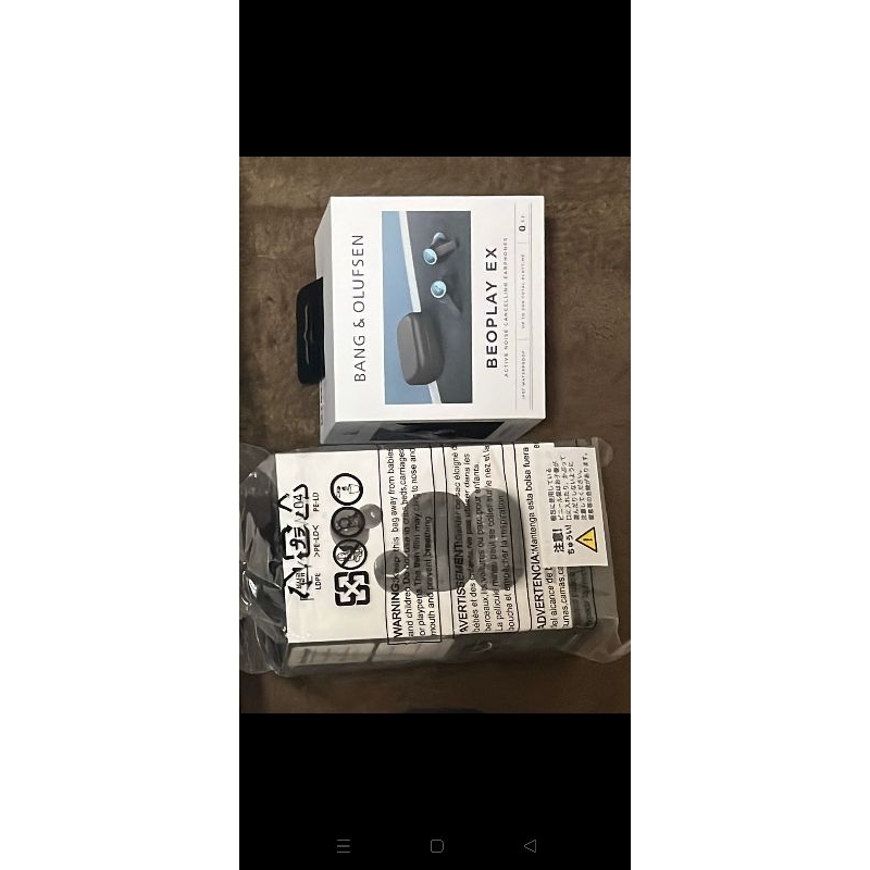 Paketan earphone Bang & olufsen EQ midnight blue, EQ Black, EX blue dan Harman kardon fly tws black