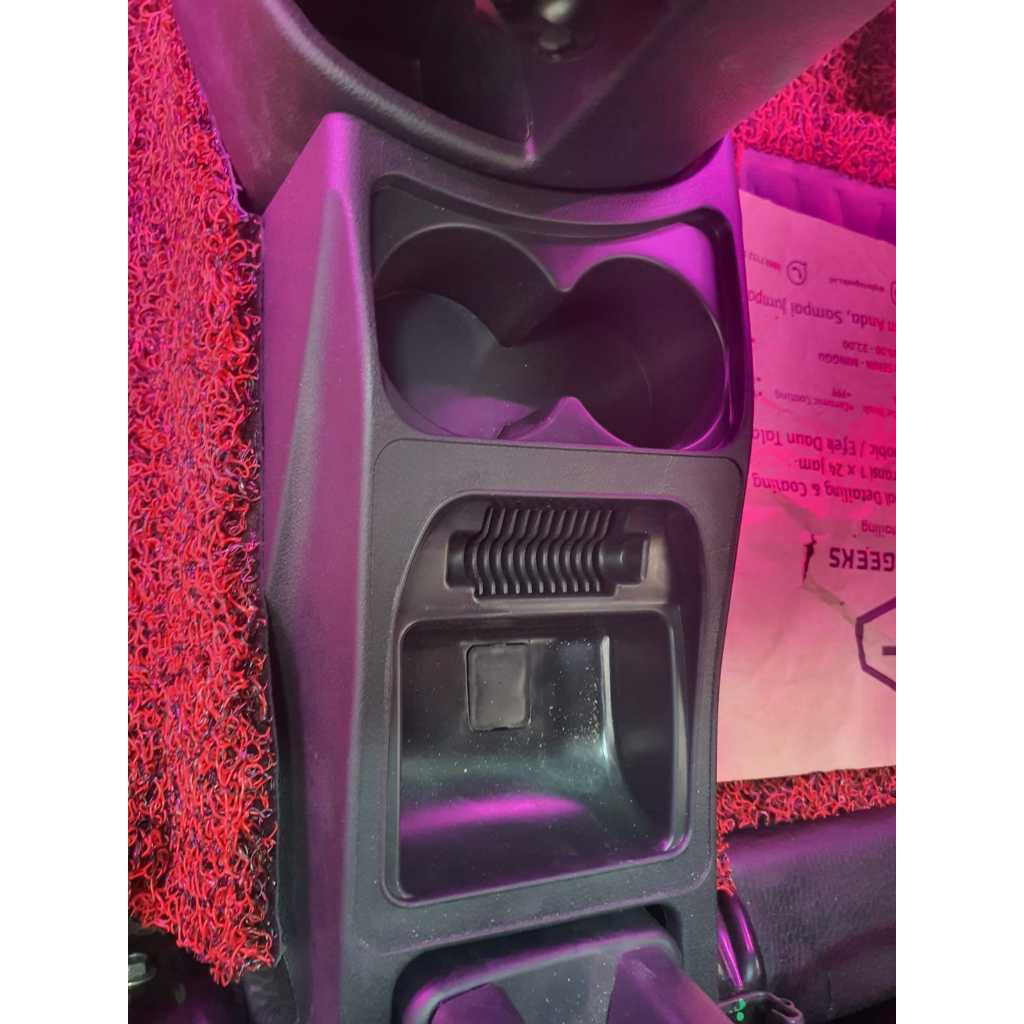 Console Box Tengah Mobil Calya Sigra