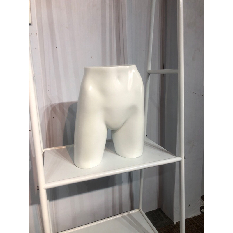 Patung Celana Pendek Cewek | Manekin celana Fiber cewe | Patung bahan Fiber untuk display Celana
