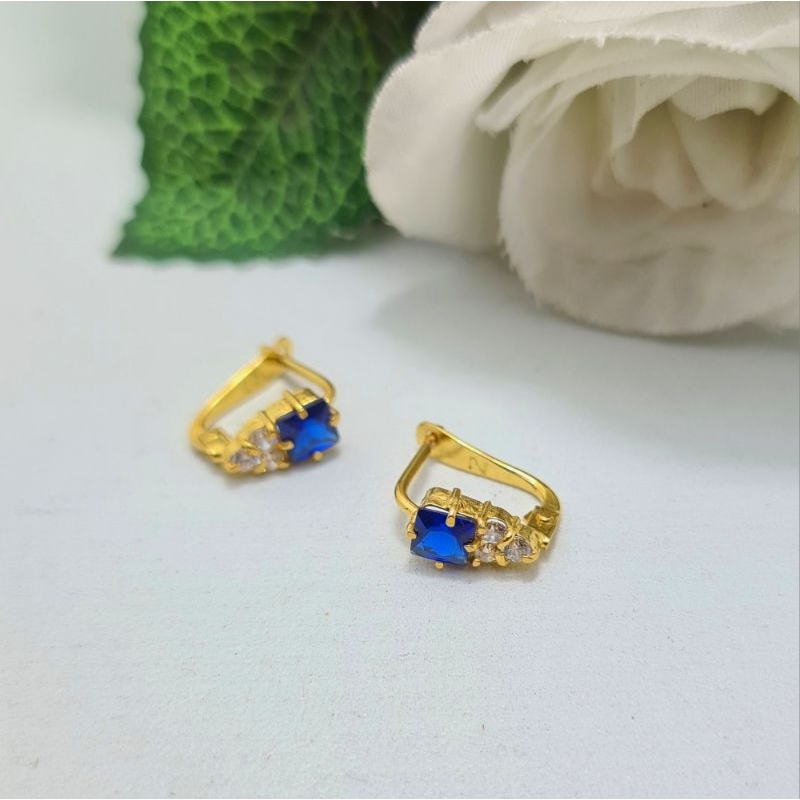 Anting Jepit Mata Biru Kotak Emas Muda