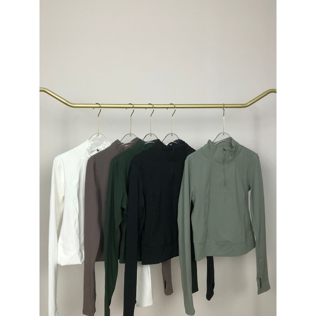 [Minne] Jaket Olaharga Wanita Crop & 1/4 Zipper by 90 Degree