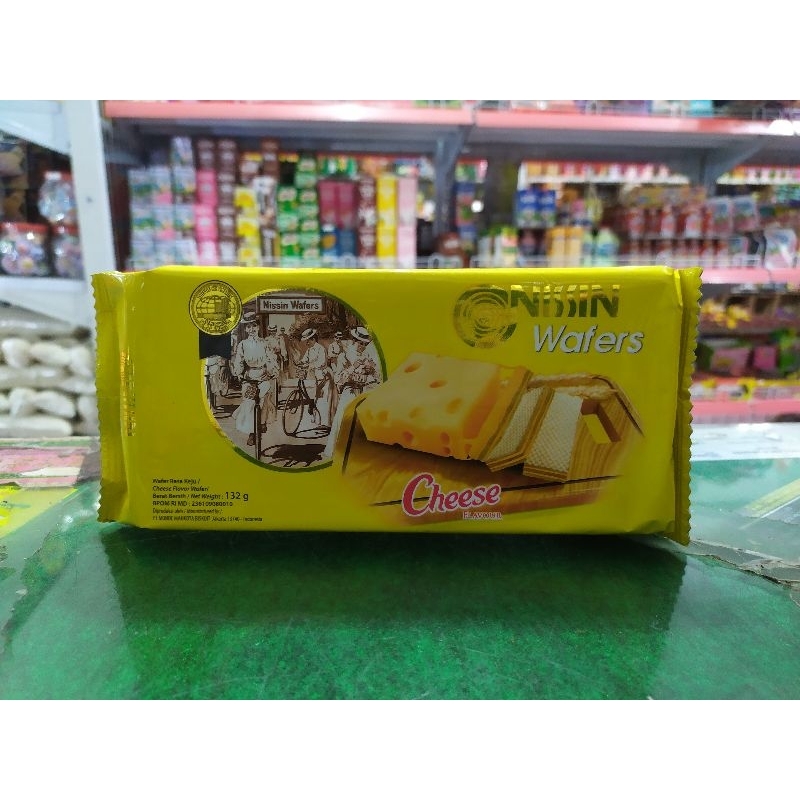 Nissin wafer kemasan pack 100gr keju stroberi kacang cokelaf