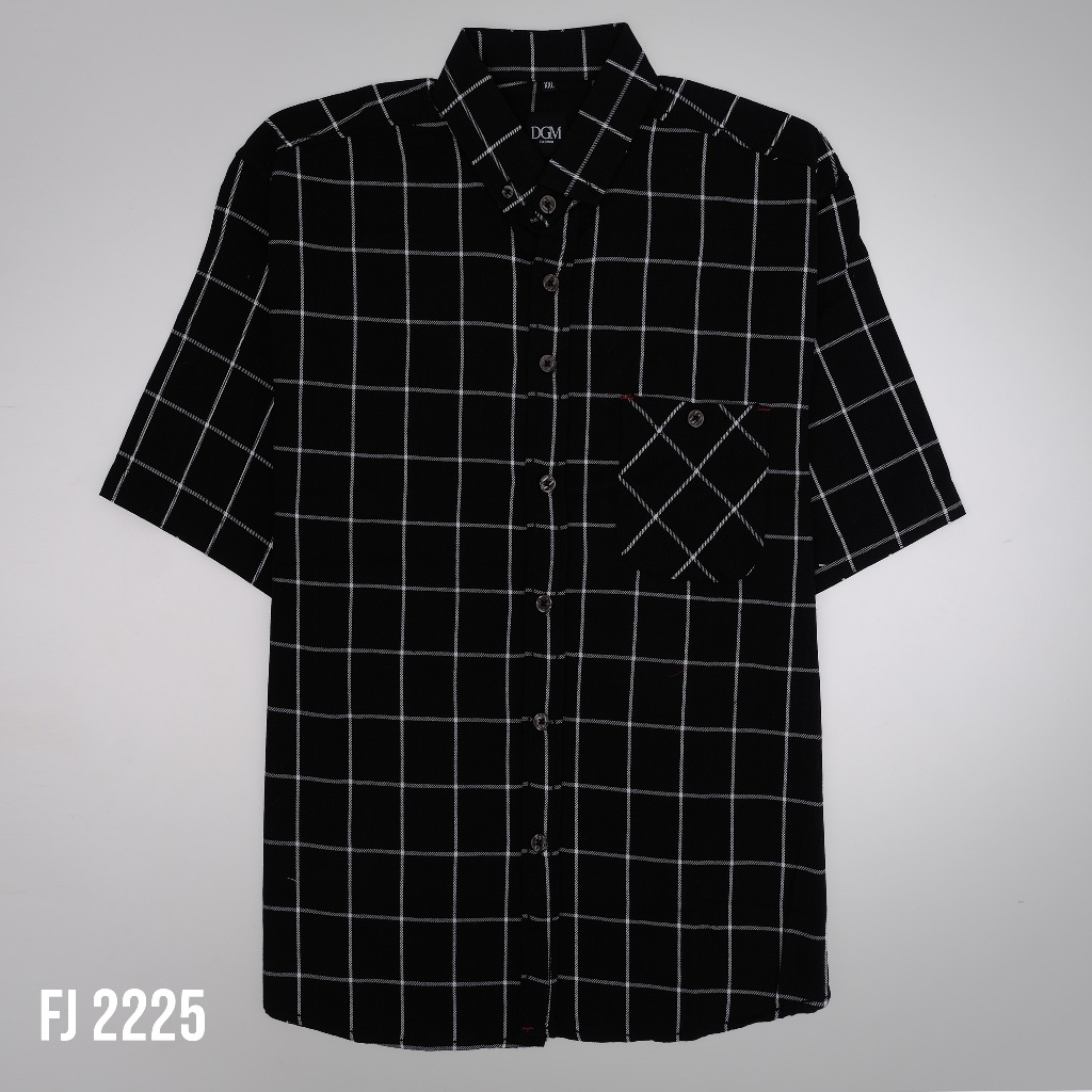 DGM Kemeja Pria Flanel Jumbo Lengan Pendek Hitam List Putih 2225