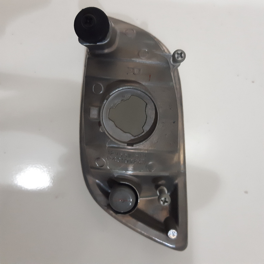 LAMPU KABUT DEPAN KANAN - AERIO