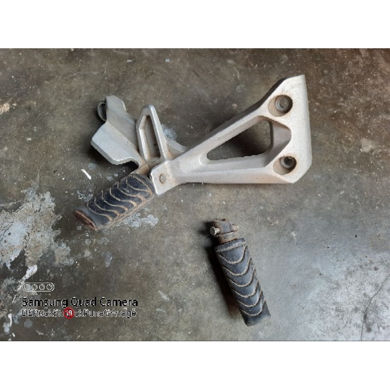 Footstep belakang honda absolute revo original