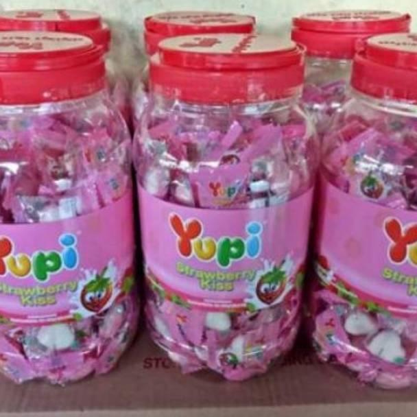 

HOT PERMEN YUPI STRAWBERRY KISS JAR / TOPLES - ISI 125-130PCS exp 2024