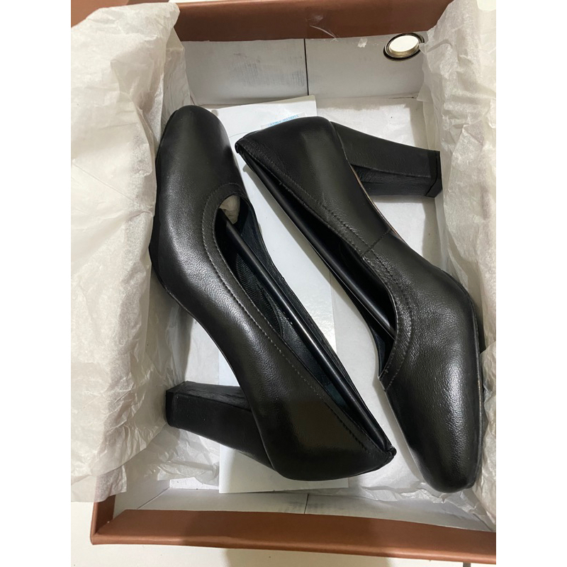 PRELOVED PANTOFEL ANDRE VALENTINO ORIGINAL 100%