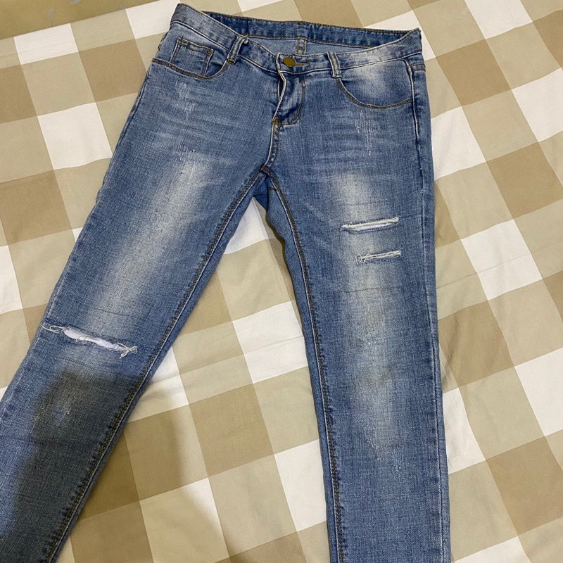 Preloved Celana Ripped Jeans