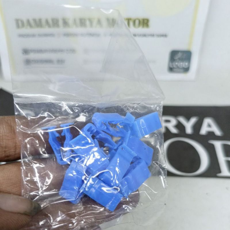 KANCINGAN BODY DEPAN VARIO 150 ORIGINAL