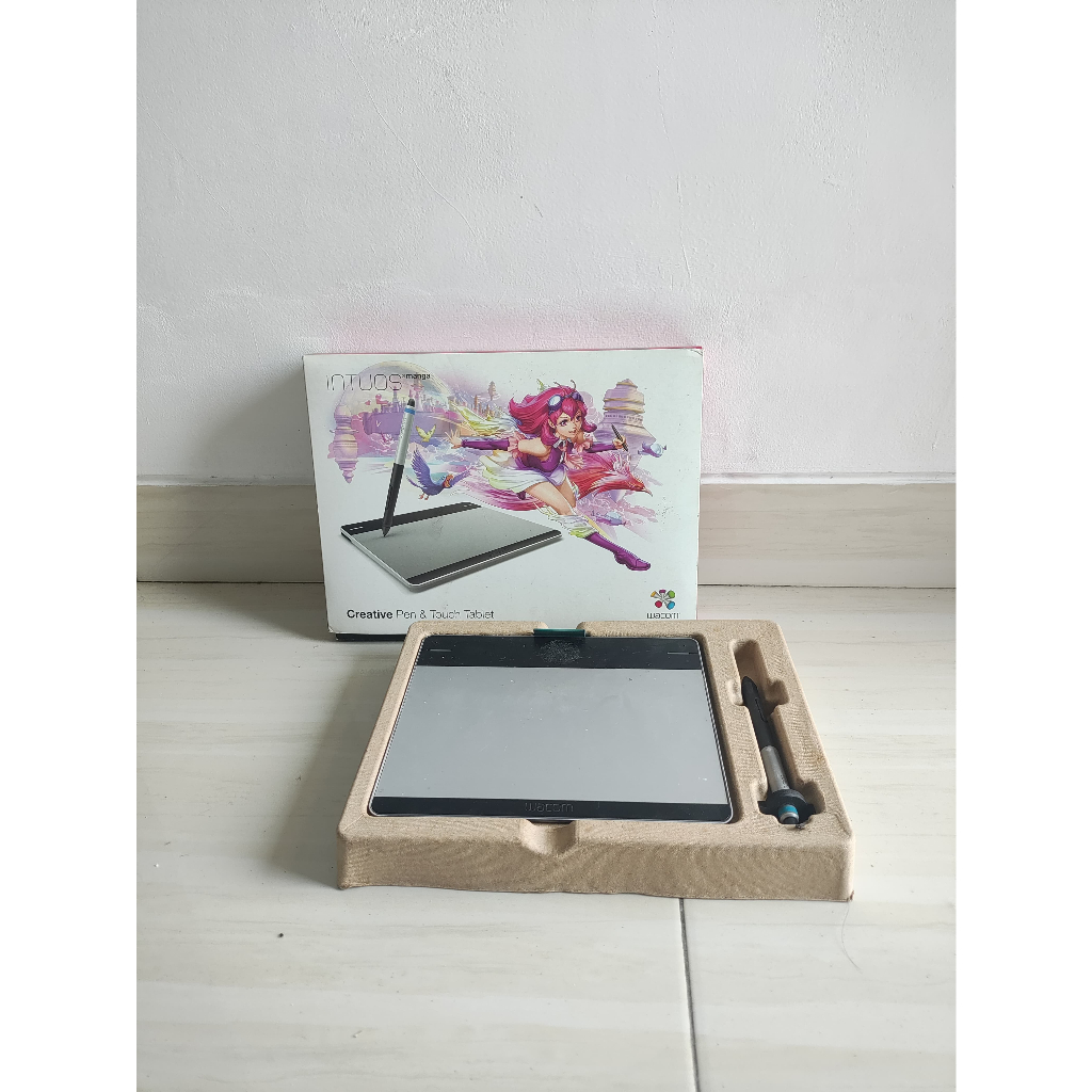 Pen Tablet Wacom Intuos Manga Touchscreen Second/ Bekas