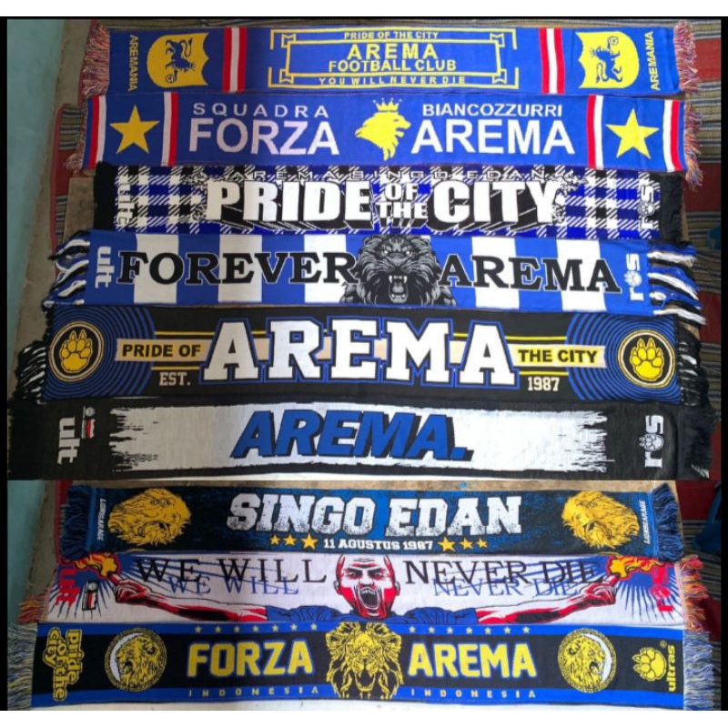 syal/scraf Arema