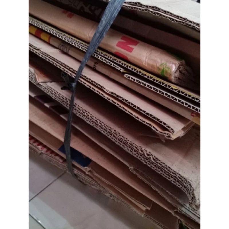 

pengiriman ekepedisi harus beli dus packing ya klo instan gojek ga usah beli dus packing