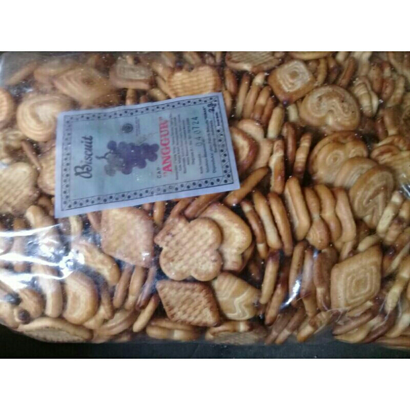 

kue BISKUIT jadulan isi 1kg