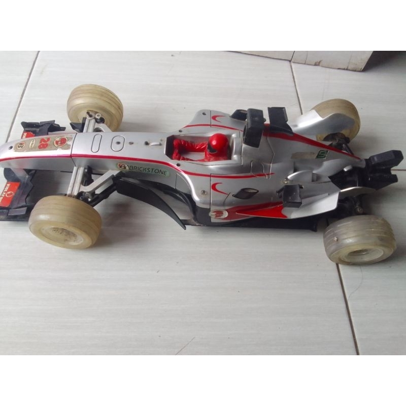 Mobil Rc F1 qd minus spoiler dan tutup batre