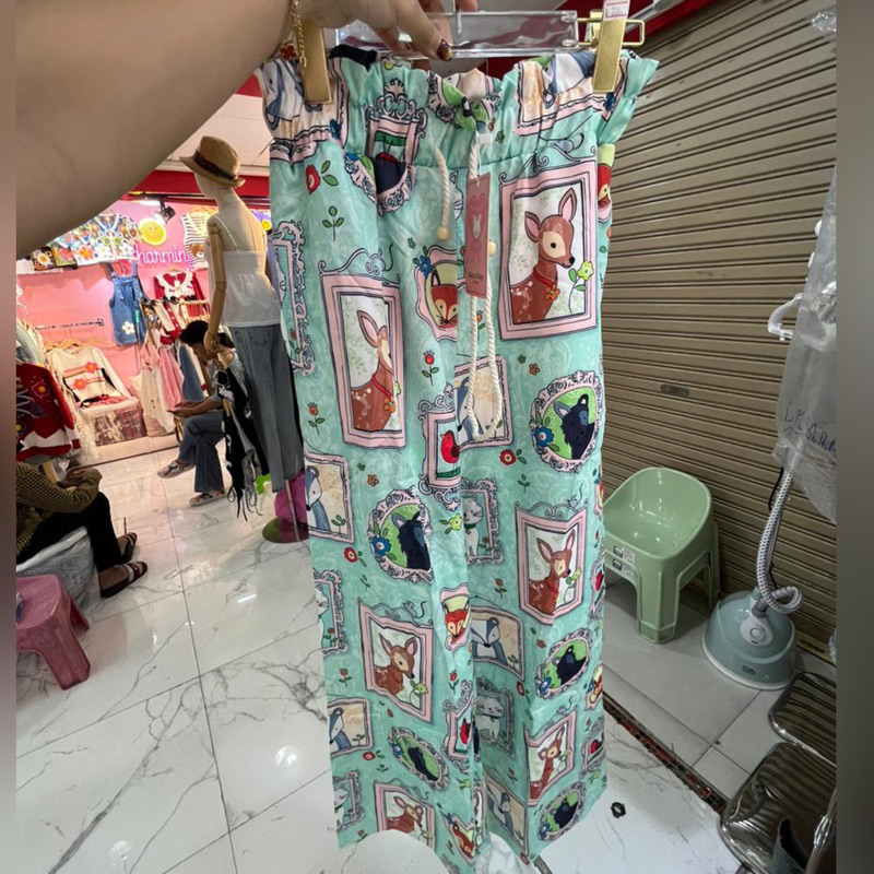 MISS ALLEY/CELANA BANGKOK/CELANA KARGO BANGKOK/PLOYPA