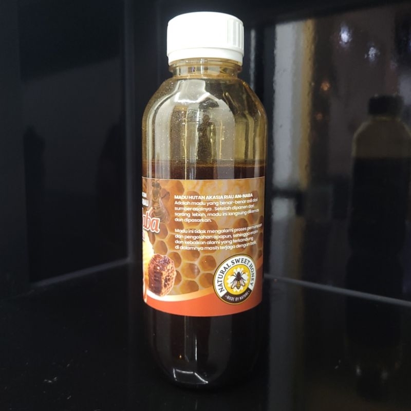 

Madu akasia riau 1 kg
