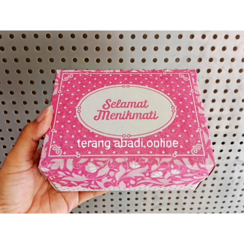 

Dus Kue Cukup Untuk Aqua 14 x 10.5 x 7 cm / Dus Kue Hajatan / Kotak Kue Roti Snack / Dus Kue Ultah / Dus Kue Hajatan