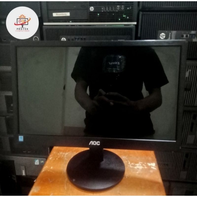 MONITOR AOC E1670Sw 16INCH LENGKAP KABEL