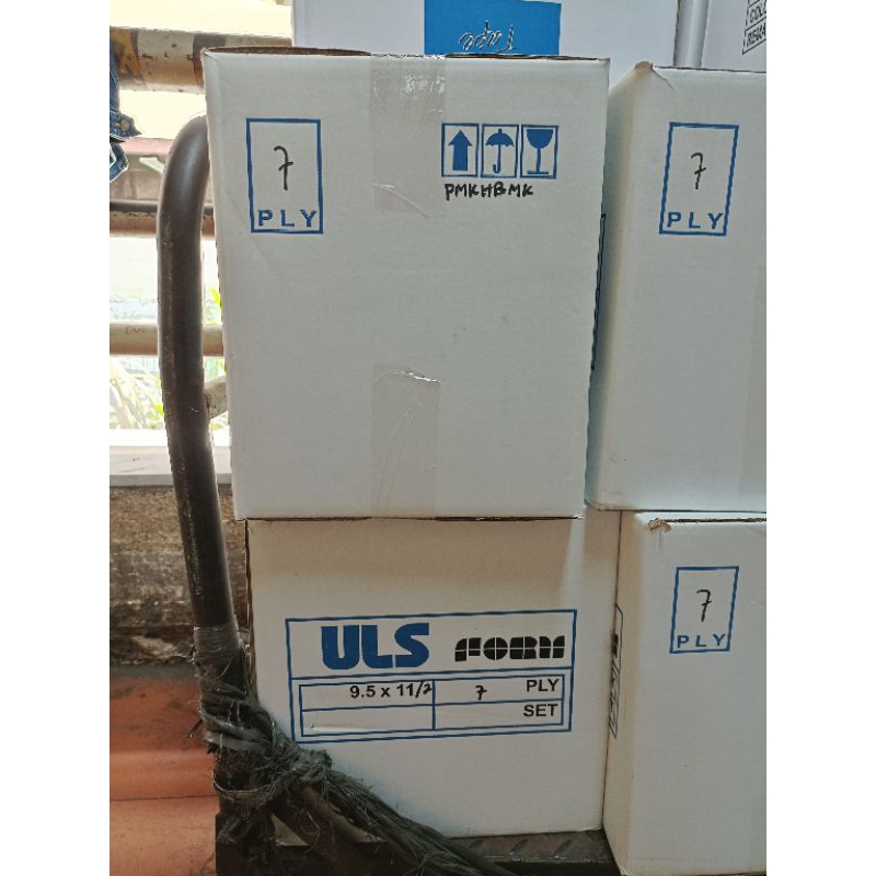 

Kertas Continous Form 7 ply dan 7 ply bagi 2 ULS