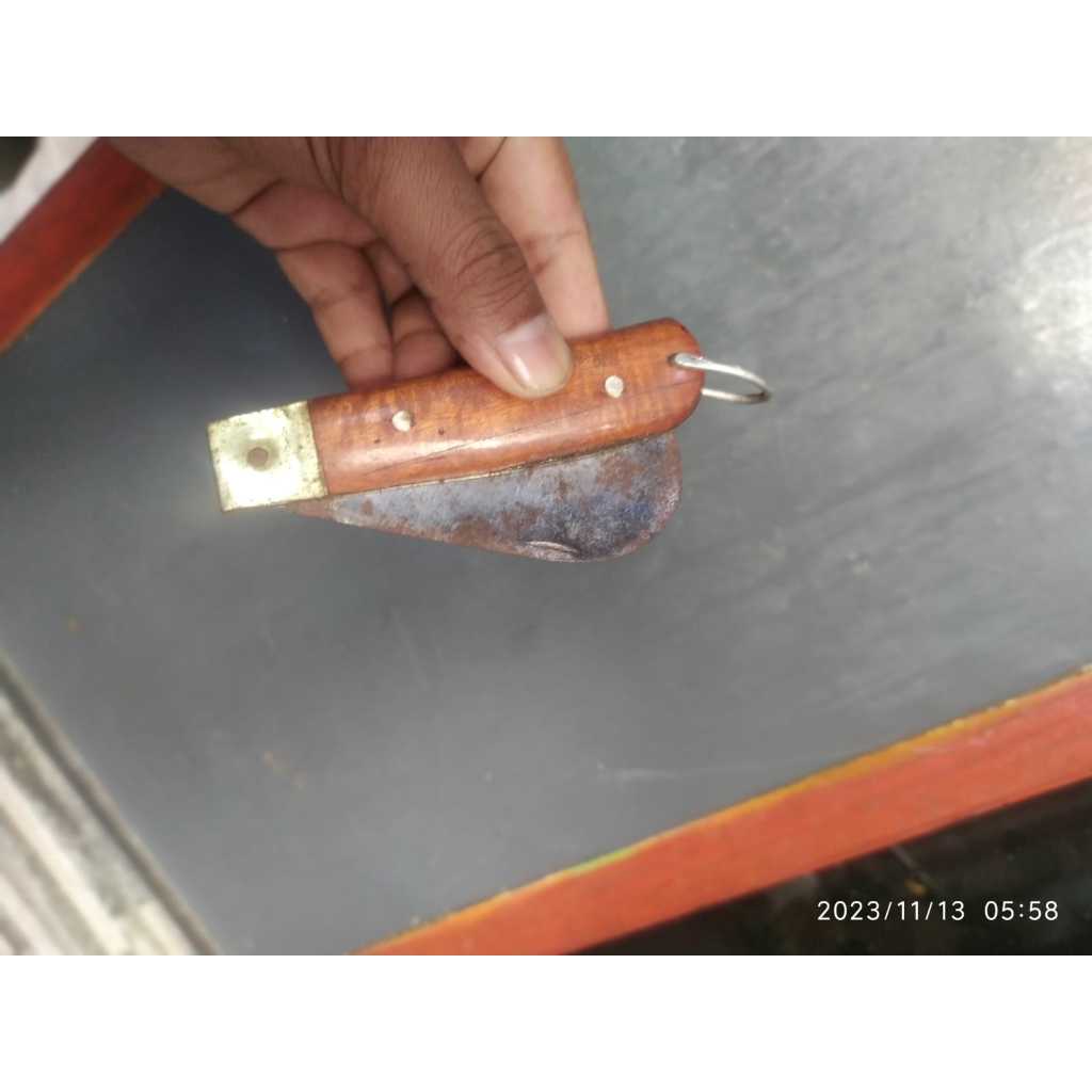 PISAU STEK LIPAT TANAMAN