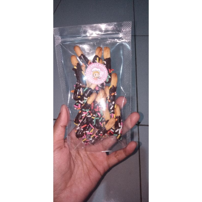 

Biskuit Stik Coklat Pouch Cokelat Viral Jajanan Viral Cemilan Snack Ultah Makanan Ringan