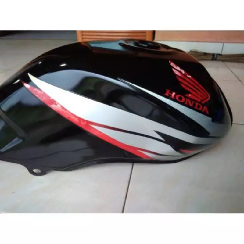 Tangki bensin motor Megapro Primus