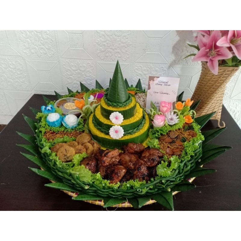 Tumpeng nasi kuning/tumpeng enak/tumpeng 20 porsi