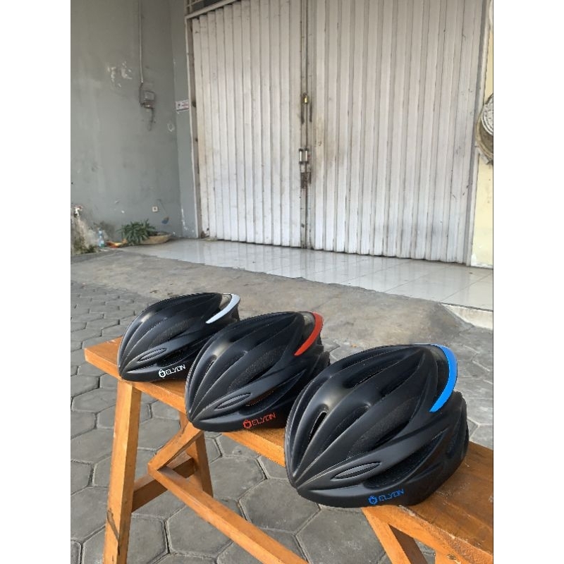 Helm Sepeda Elyon Moon