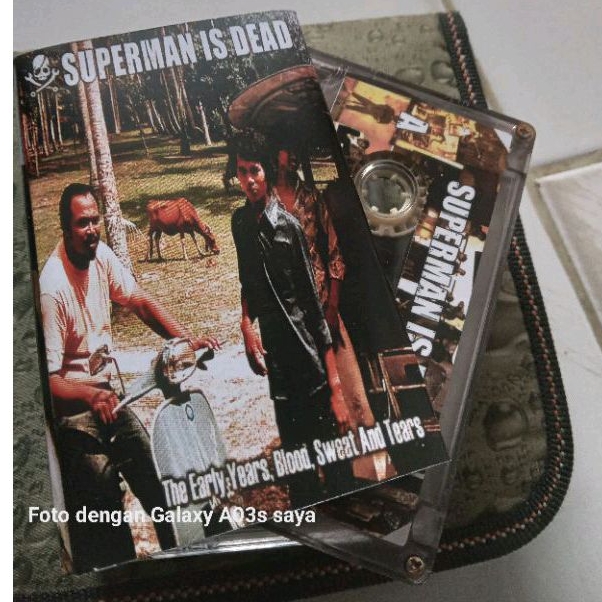 KASET PITA  SUPERMAN IS DEAD