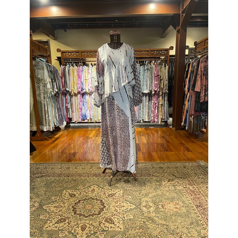 Ayumi  Kaftan Viskos Gamis Maxi  Dress Jumputan By Dian Pelangi ( ORIGINAL ) Limited Edition a