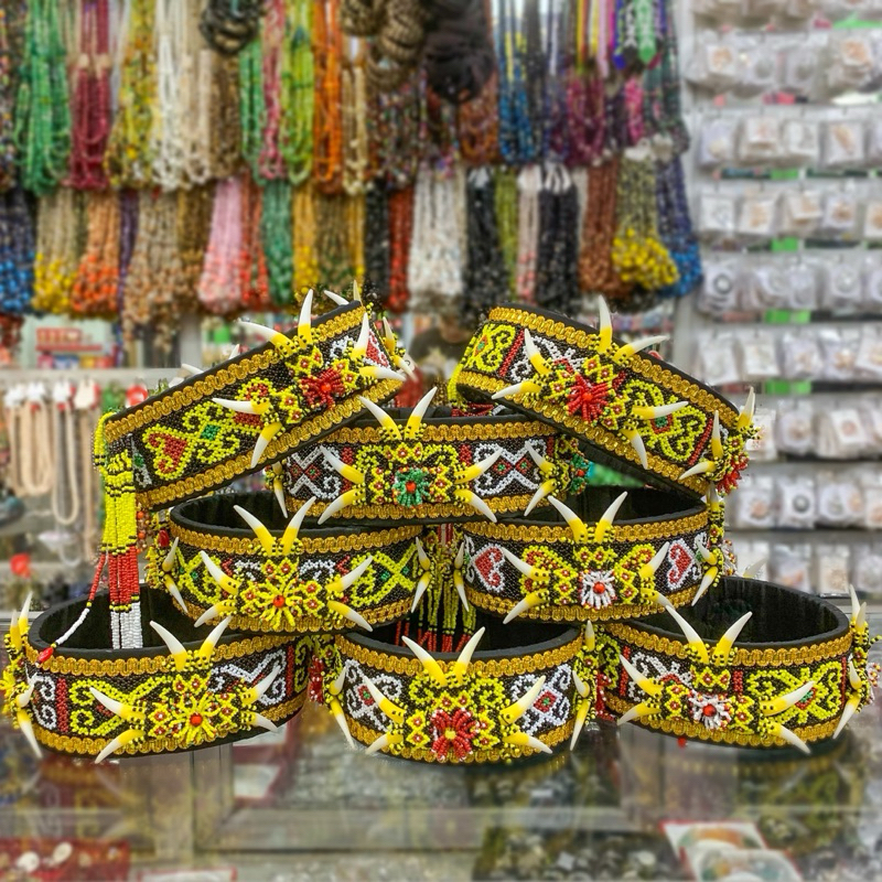 Topi Taring Taji Manik Etnik khas Kalimantan