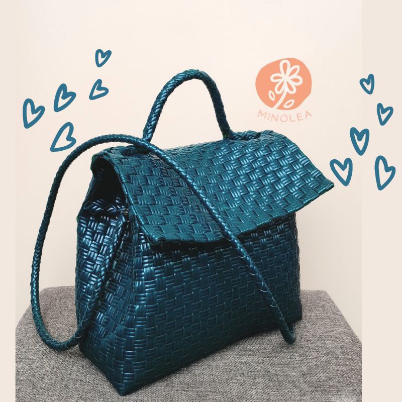 Tas Selempang Anyaman Jali Hijau Botol - Size S Dengan Penutup Magnet