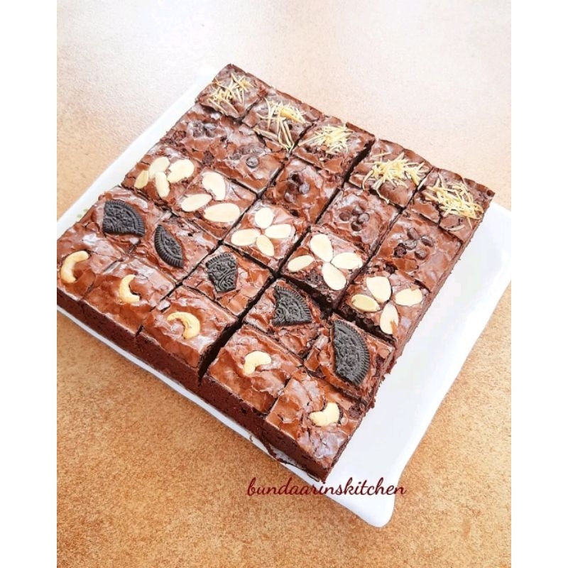 

Fudgy Brownies Premium