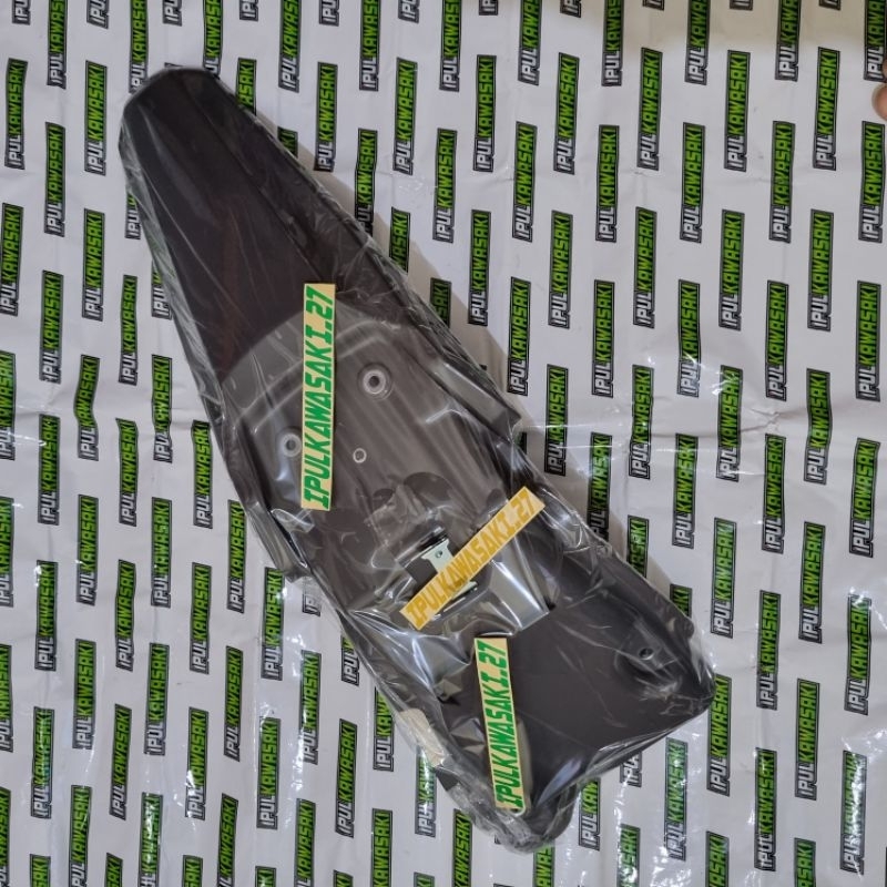 buntut spakbor belakang klx 140 klx140 2024 grey original