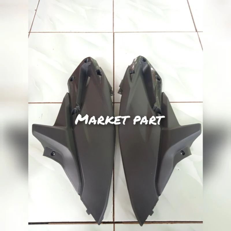 SAMBUNGAN BODY KANAN KIRI HONDA VARIO 125 OLD FI BOHLAM