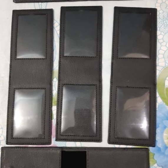 

Buruan Beli Tempat id card name tag kulit sintetis magnet saku
