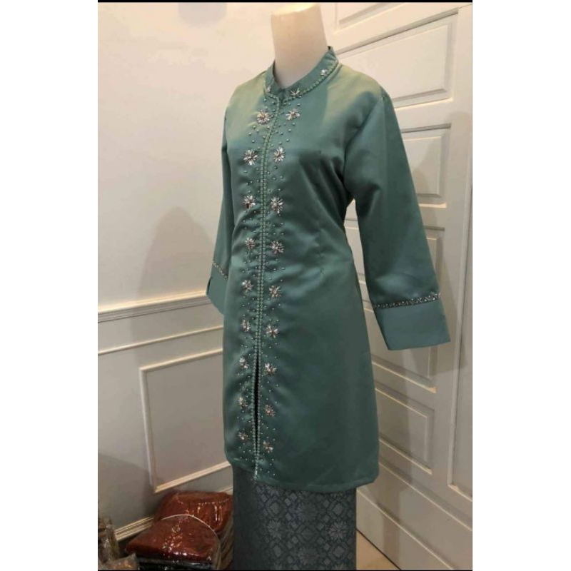 Amalia Moesliem - Tunik - Baju Kuruang Melayu Payet Bunga | Kebaya Bridal Mix Payet Bunga