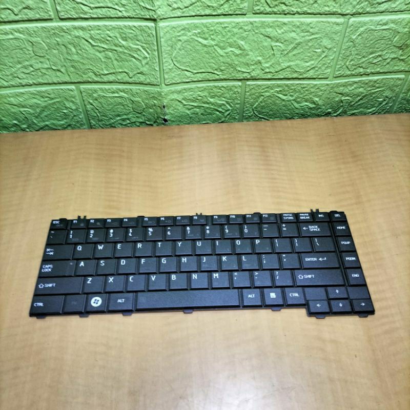 Keyboard Laptop Toshiba Satellite L745