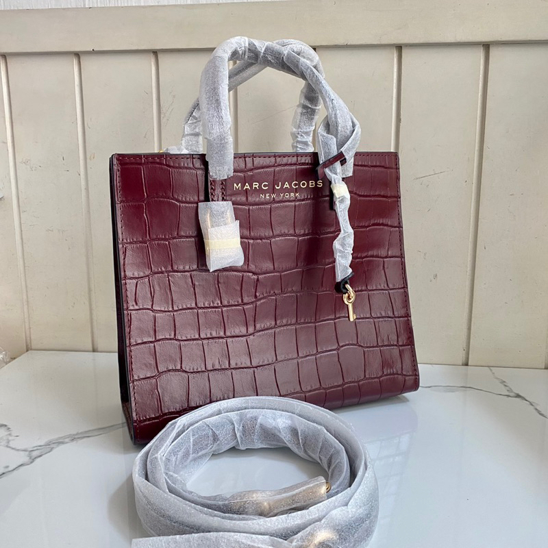 MJ CROC-EMBOSSED MINI GRIND TOTE BAG SYRAH